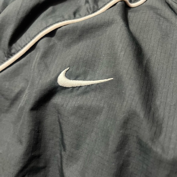 Nike Storm Fit Black Windbreaker Running Jacket Sz M (8-10) Women - Picture 4 of 11